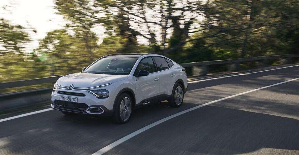 Citroën desvela los nuevos ë-C4 X y C4 X 