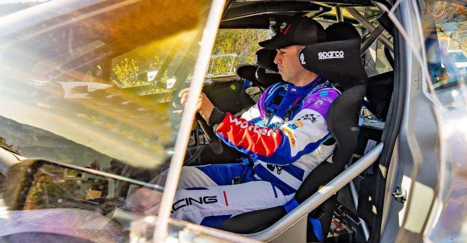 Enrique Cruz inicia el 25º Rallye La Llana con dos mejores tiempos a su nombre