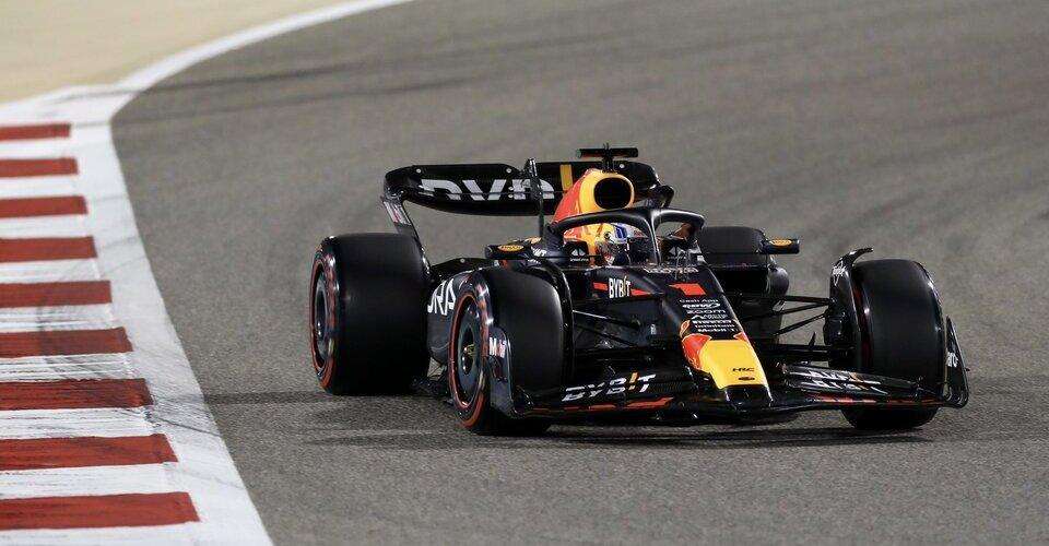 Verstappen se lleva la pole en Bahrein