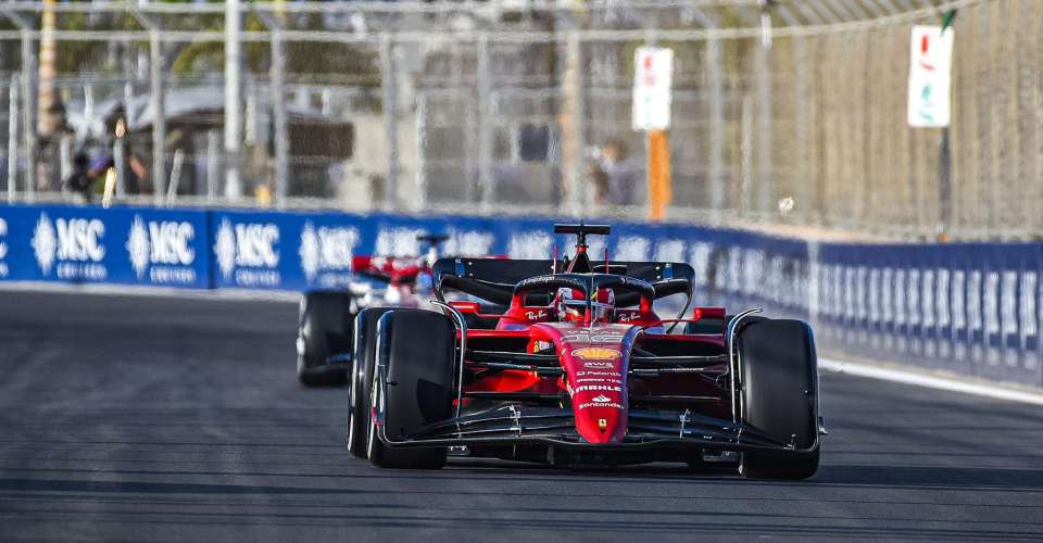 Charles Leclerc lidera en la jornada del viernes en el GP de Arabia Saudí