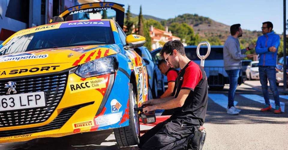 El Volant RACC Trofeu Mavisa disputa la última prueba de tierra de la temporada en el RallyRACC