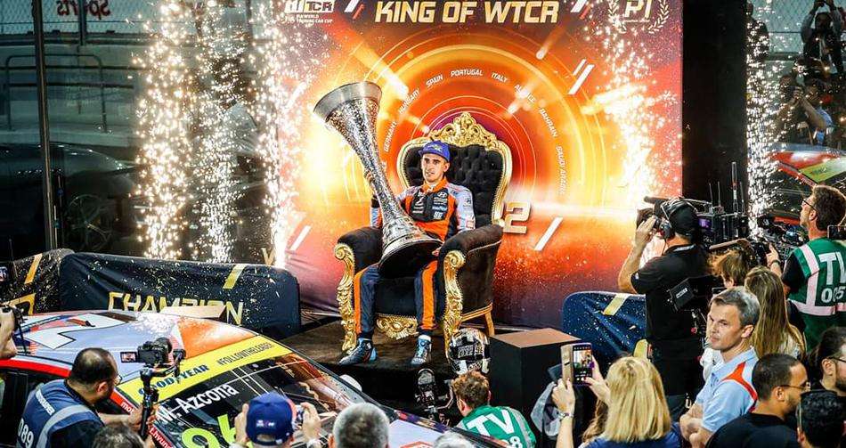 Mikel Azcona TCR World Tour