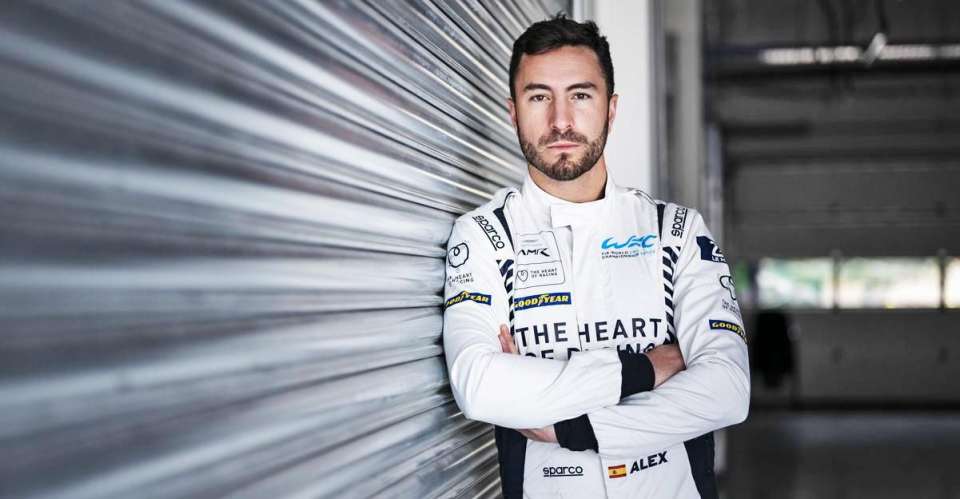 Aston Martin confirma a Alex Riberas para el asalto al título mundial de 2025 con el Valkyrie